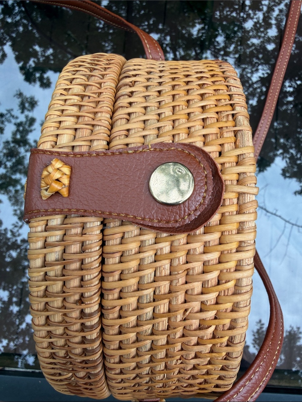 Round Wicker Purse - Picture 3 of 8